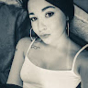 Meet your Posher, Becca